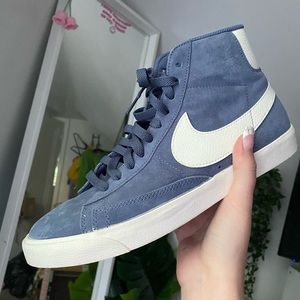 Nike Blazer Mid 77